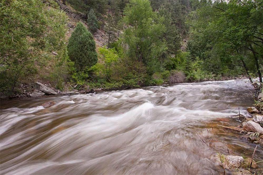 Alps Boulder Canyon Inn エクステリア 写真