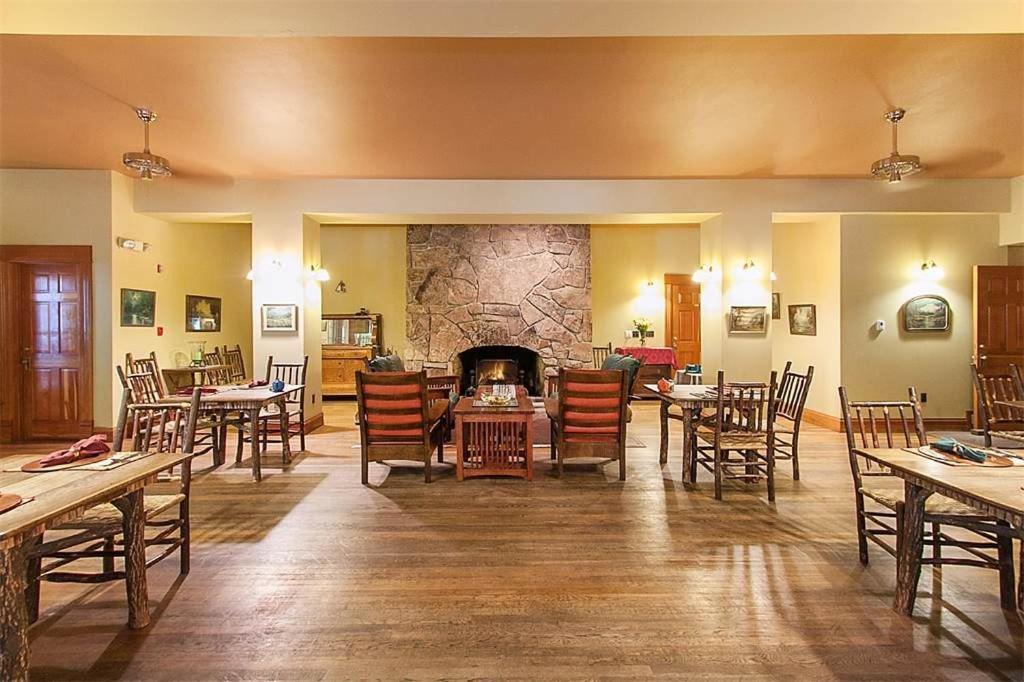 Alps Boulder Canyon Inn エクステリア 写真